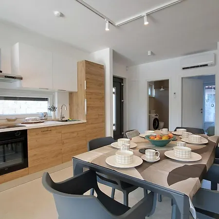Duplex By Interhome Pula
